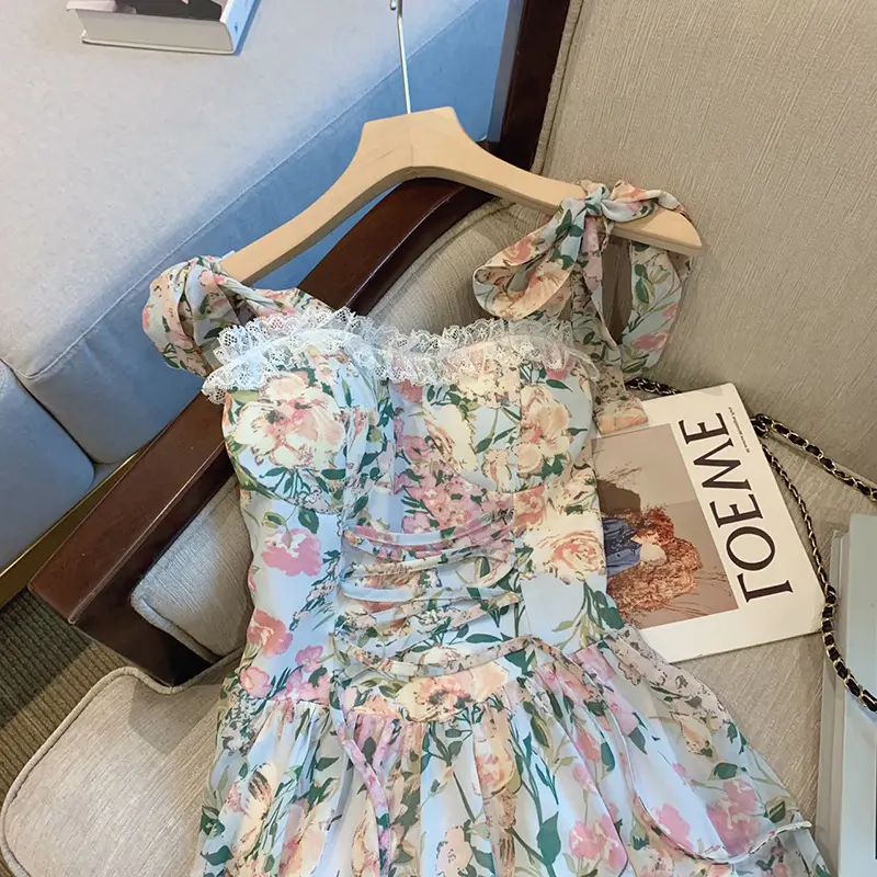 Gentle Floral Suspender Dress With Waist And Strapless