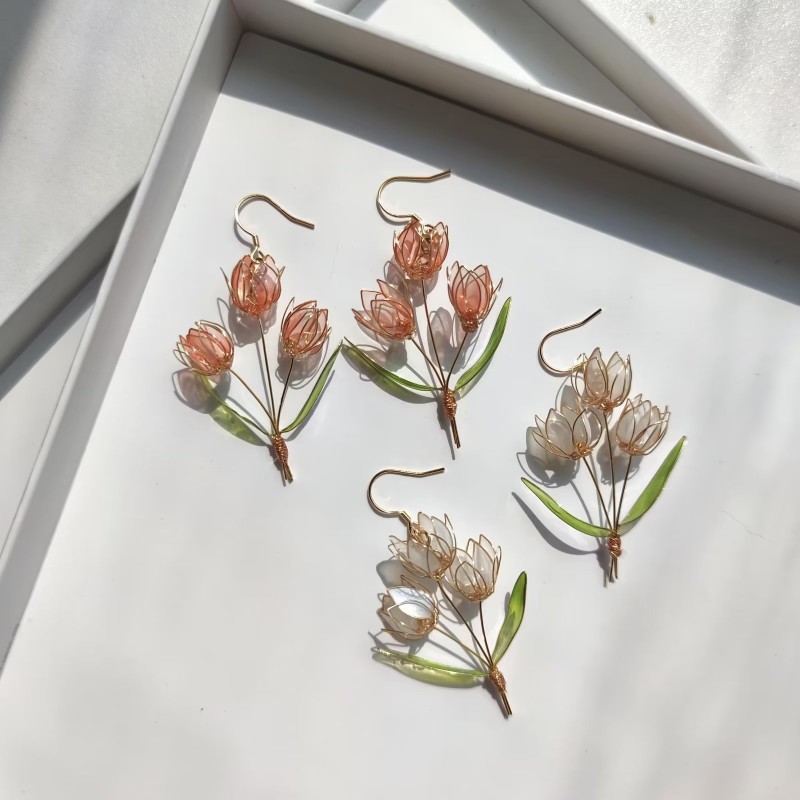 Small Group Design Tulip Drop Glue Earrings