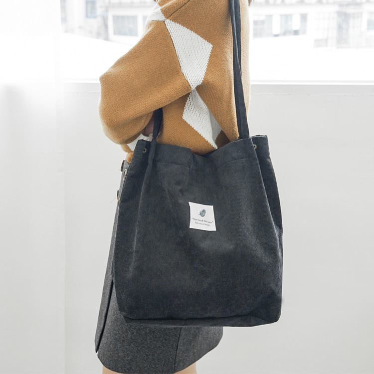 Title 3, Cord-Canvas Damen-Tasche mit Druckknopf, stilvo...