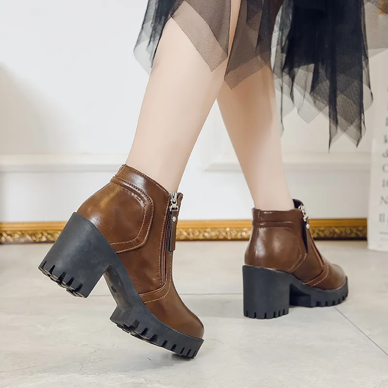 Chunky Heel Round Toe Side Zip Short Boots - Brown