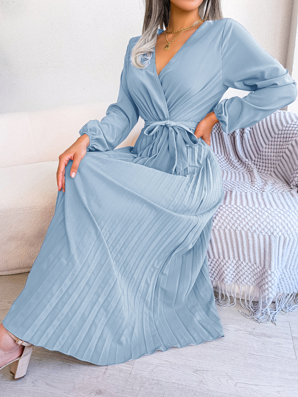 Buy Women's Clothing Online | Buy Trending Dresses for Women