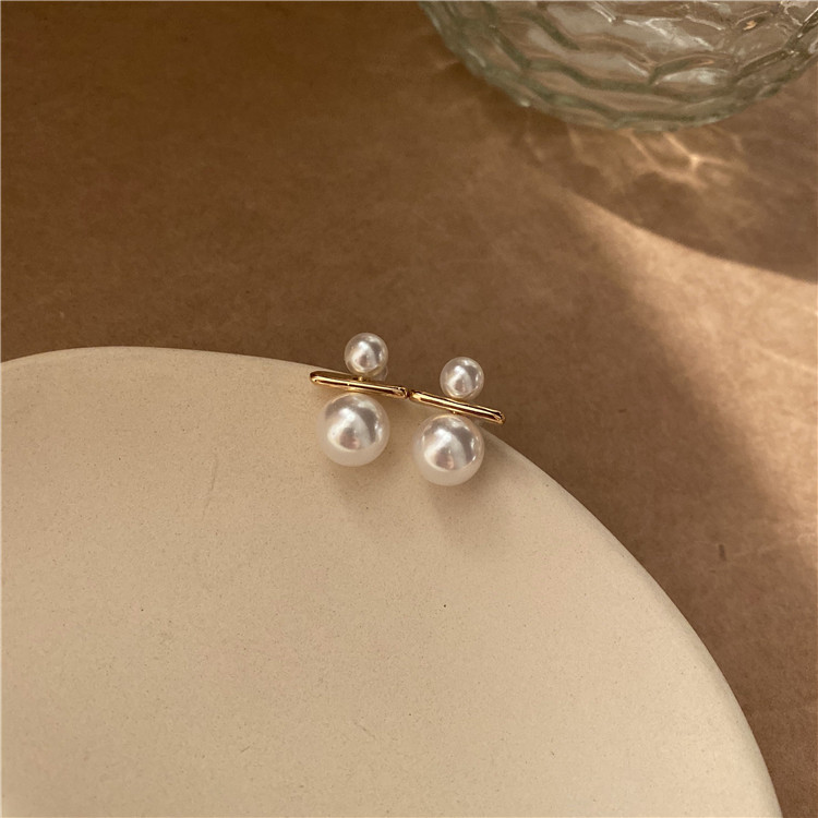 Simple Temperament All-match Size Pearl Earrings