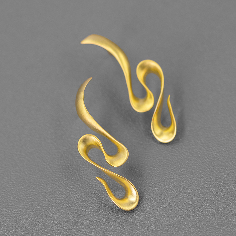 Women's Sterling Silver Exaggerated Geometric Temperament Earrings