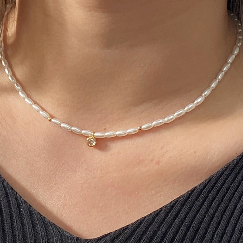 Women's Retro Design Round Diamond Pearl Necklace