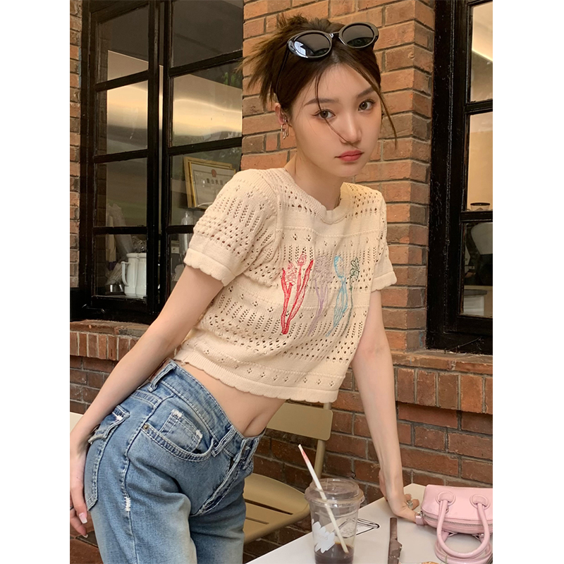 Women's Flower Embroidered Cutout Short Sleeve T-Shirt