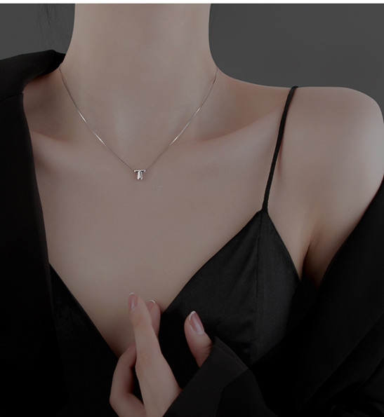 Women's Niche Design Sterling Silver Letter Necklace