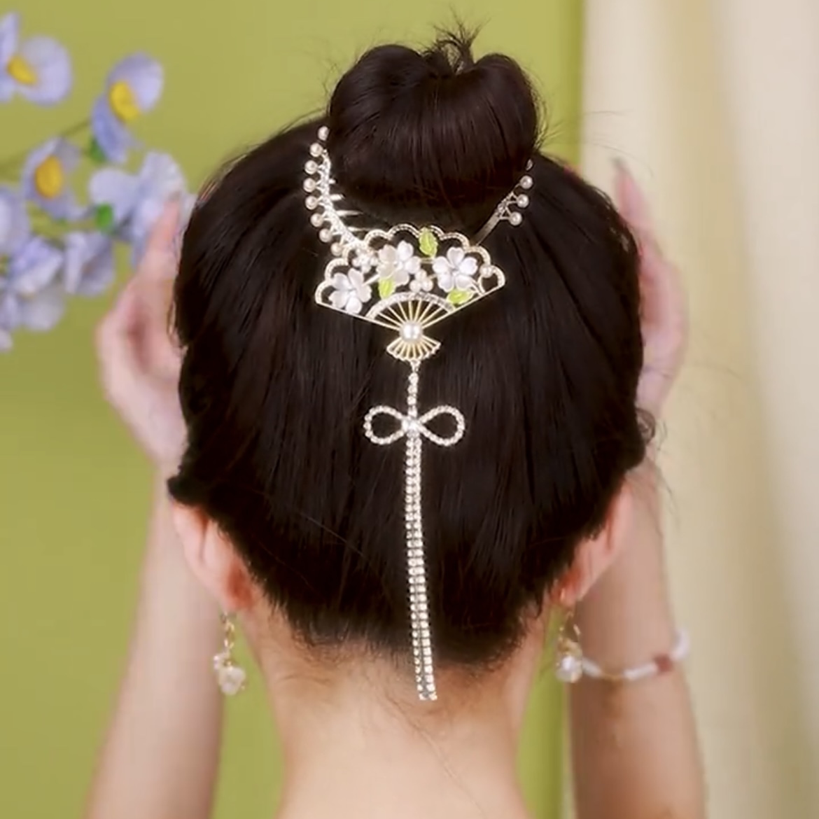 Super Long Tassel Fan Ball Hair Clip