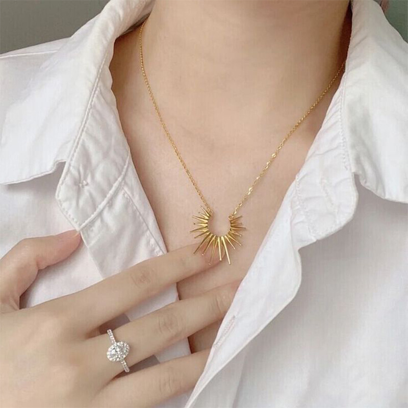 Vintage Sunflower U-shaped Stainless Steel Necklace