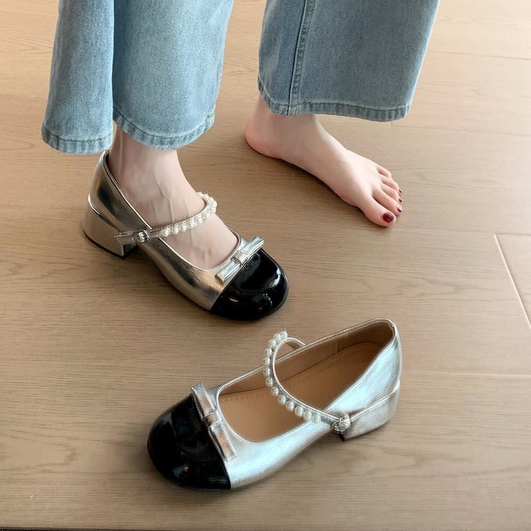 Pearl Strap Mary Jane Pumps