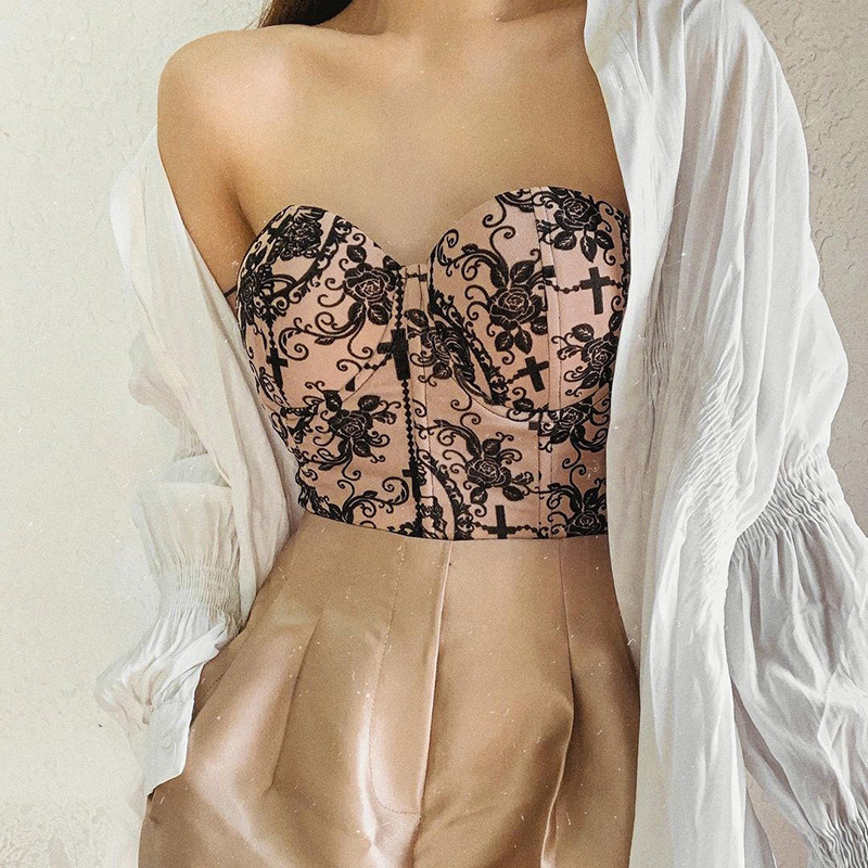 Embroidered Pattern Short Camisole - Image 2