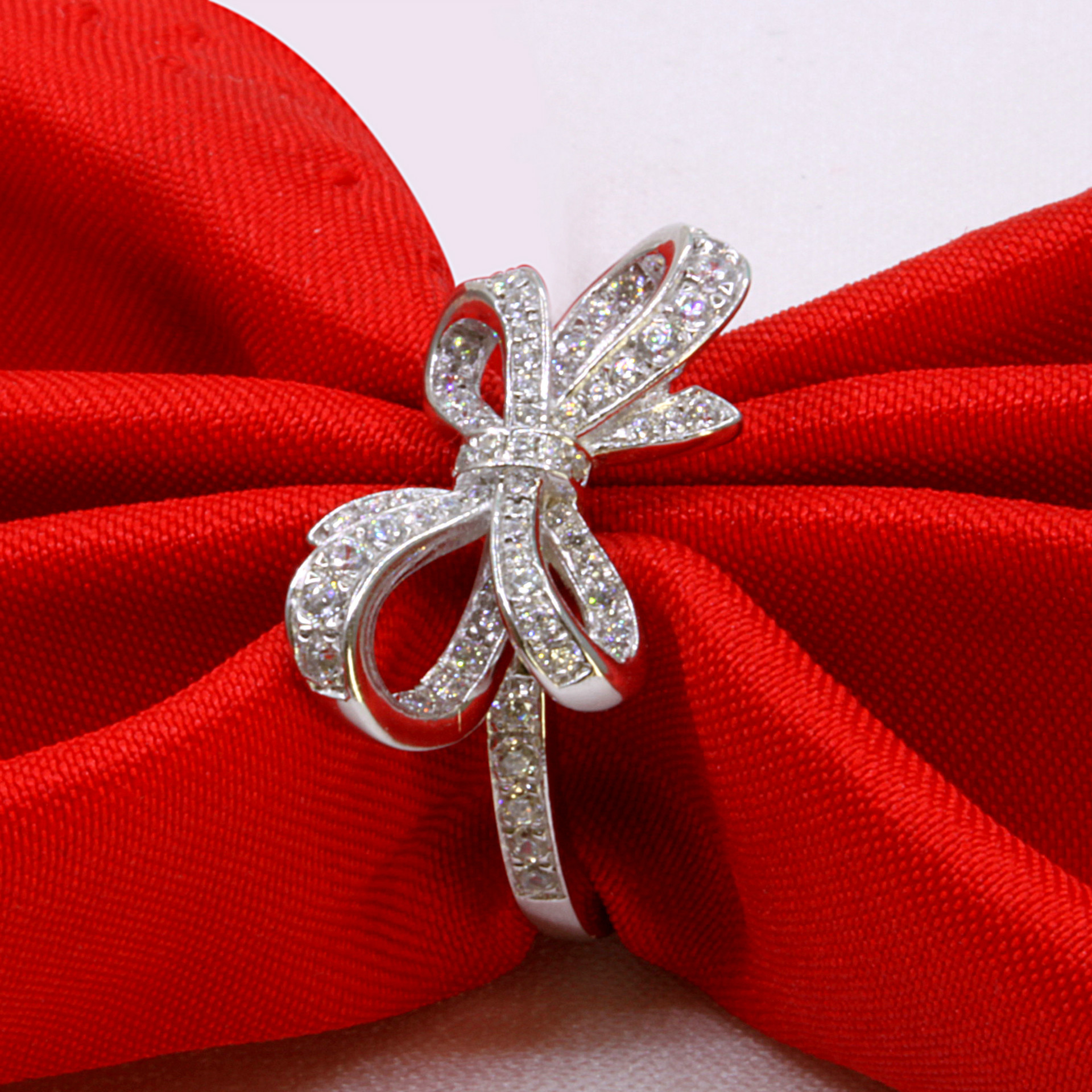 Simple Bow Ring Female Index Finger Tail