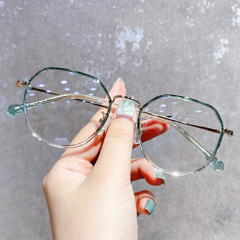 Title 7, Fashionable Plain Eyeglass Frame For Women