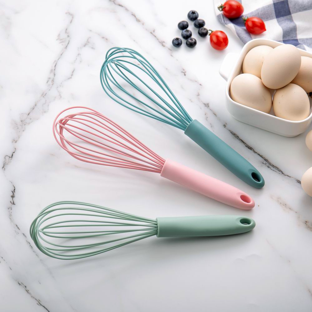 Title 1, 10 inch silicone whisk