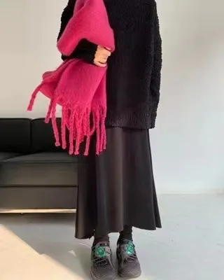 Women's Temperament Fashion Warm Solid Color Shawl Scarf - Rose Red