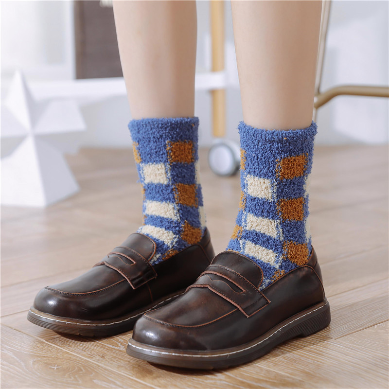 Title 4, Coral fleece home sleep socks