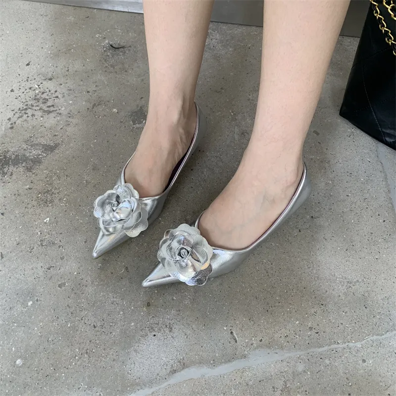 Women's Low Heel Pumps Fashion Shoes - Silver