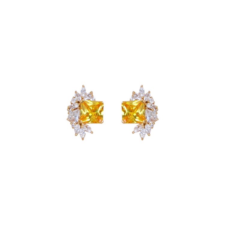 Title 5, Yellow Diamond Temperament Versatile Female Ear...