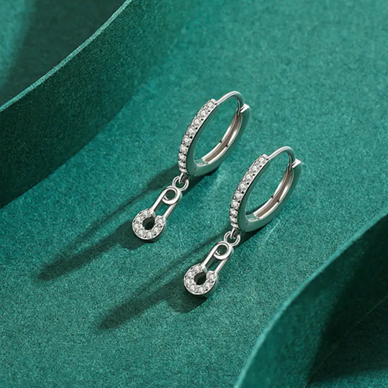 Women's Sterling Silver Simple And Glossy Individual Earrings