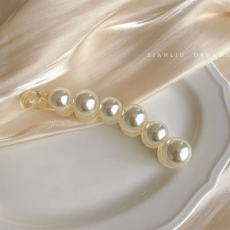 Horsetail Clip Banana Large Pearl Hair
