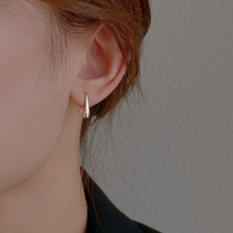 Simple Graceful Water Drop Women's Retro Fashion Compact Mini Ear Hook Artistic Ins Earrings