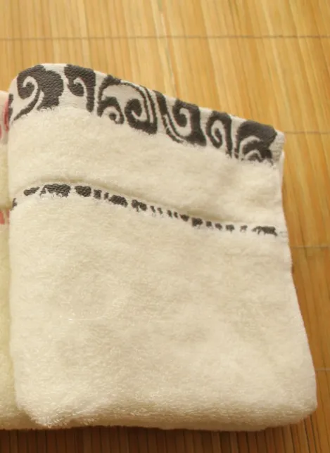High quality pure cotton crepe-free jacquard Xiangyun thickening face towel – image 6