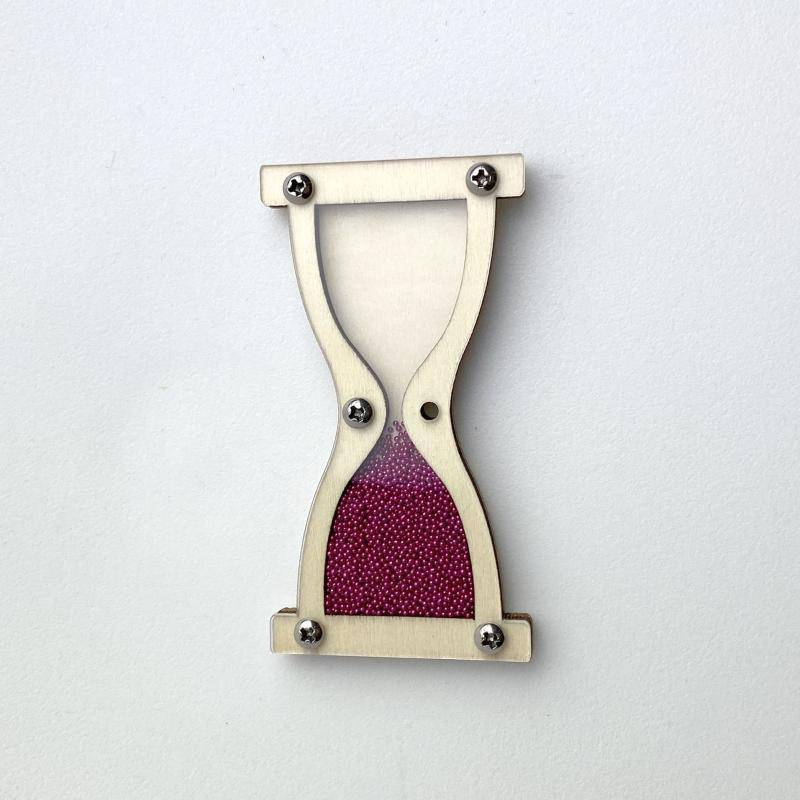 Rose red wood hourglass