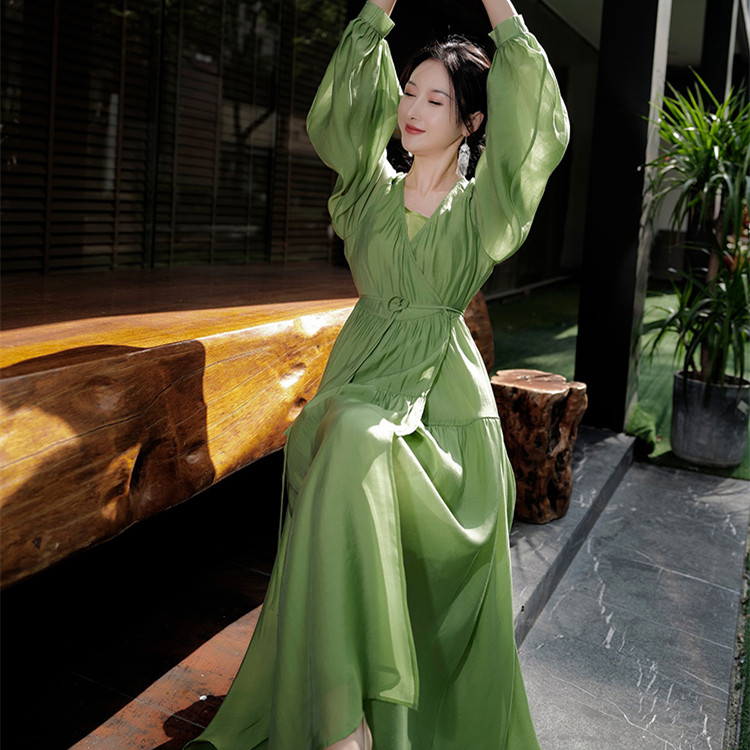 Fashionable UK ladies dress with a simple design