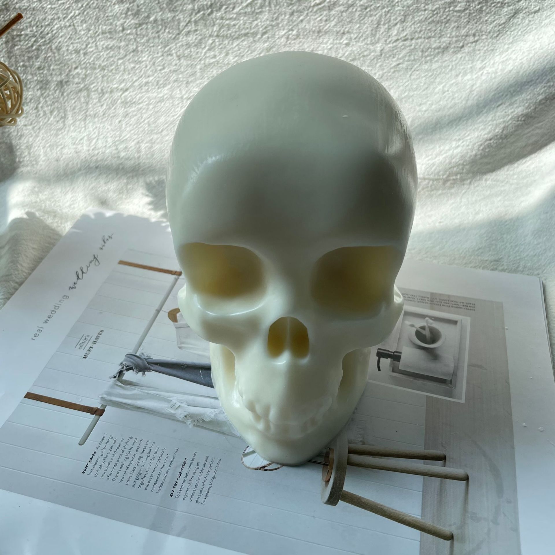 Skull candle silicone chocolate mould (white-s)