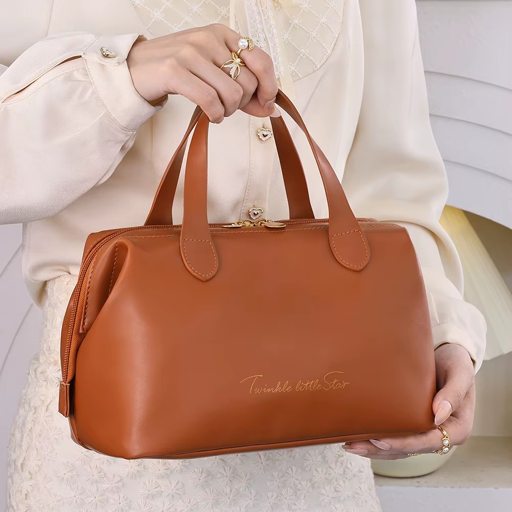 Portable Cosmetic Bag For Makeup, Skin Care Waterproof Travel Bag, Large Toilet Bag view 2