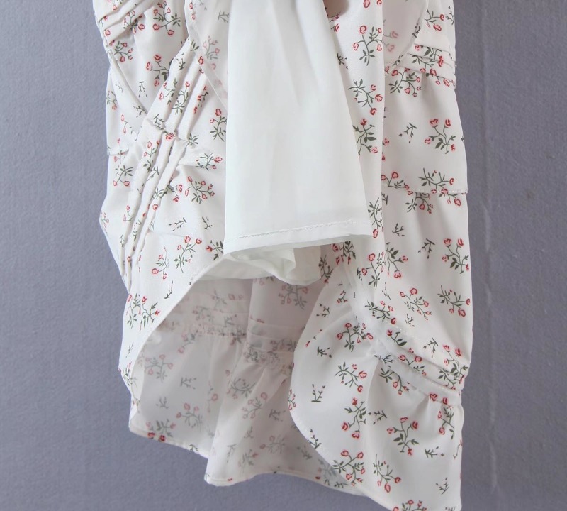 Pleated Puff Sleeve Lace-Up Spice Print Dress