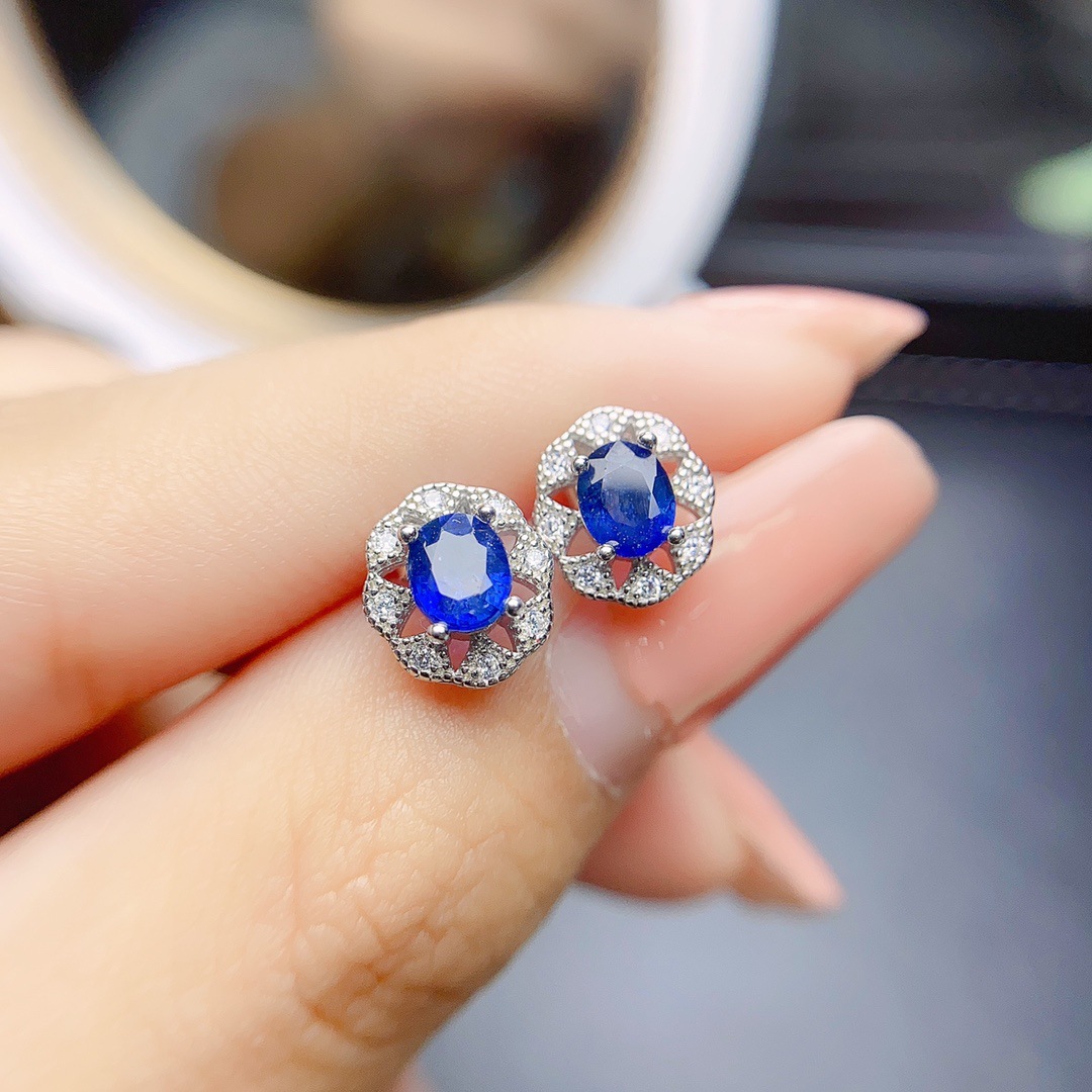 Women's Natural Sapphire Stud Earrings - Image 7