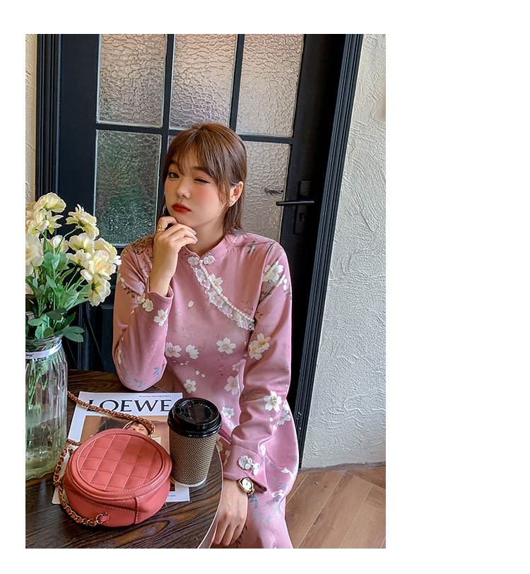 Western Style Slim Bottoming Skirt With Floral Design