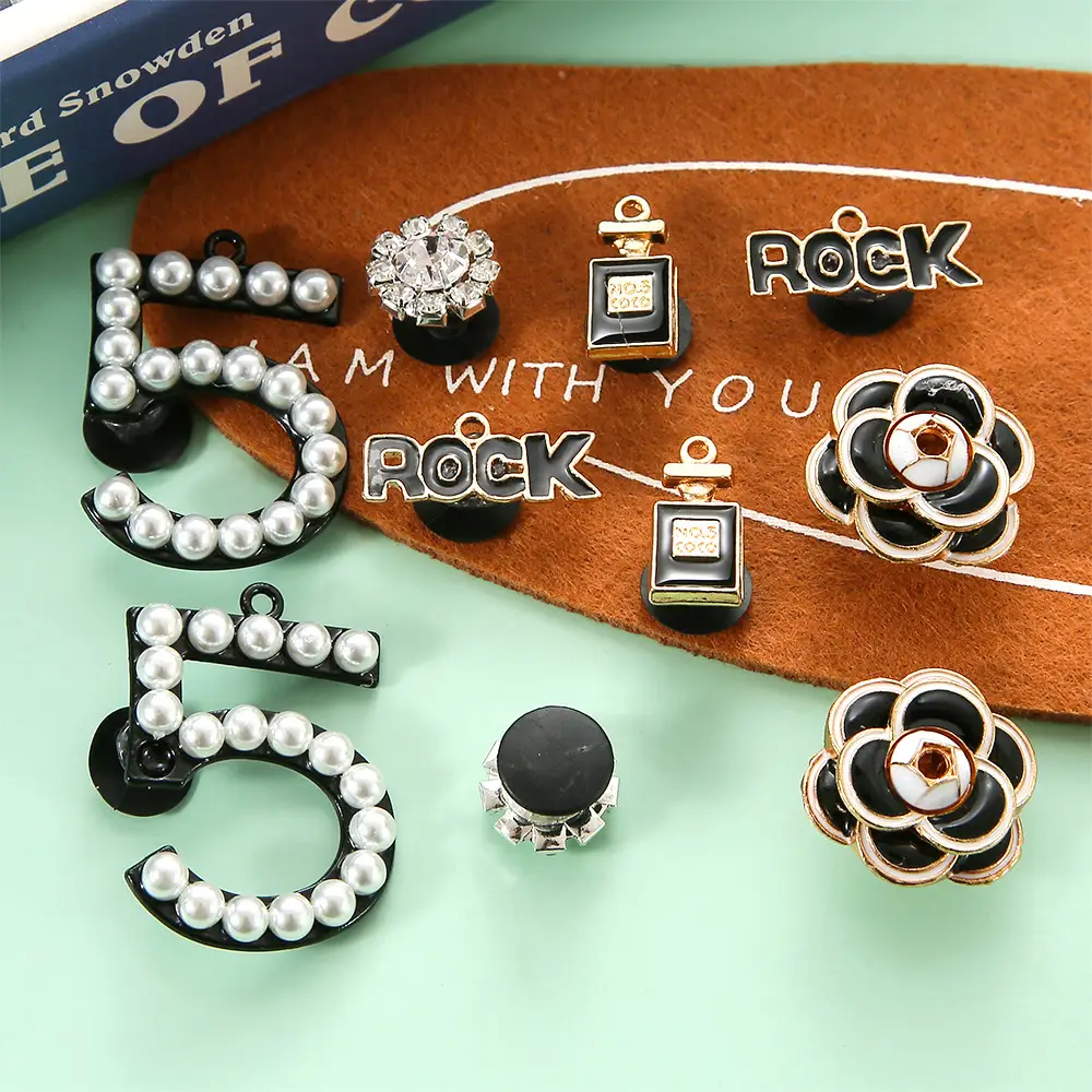 Camellia Pearl Rhinestone Hole Shoe Buckle Summer Sandal Hole Small Fragrance Series