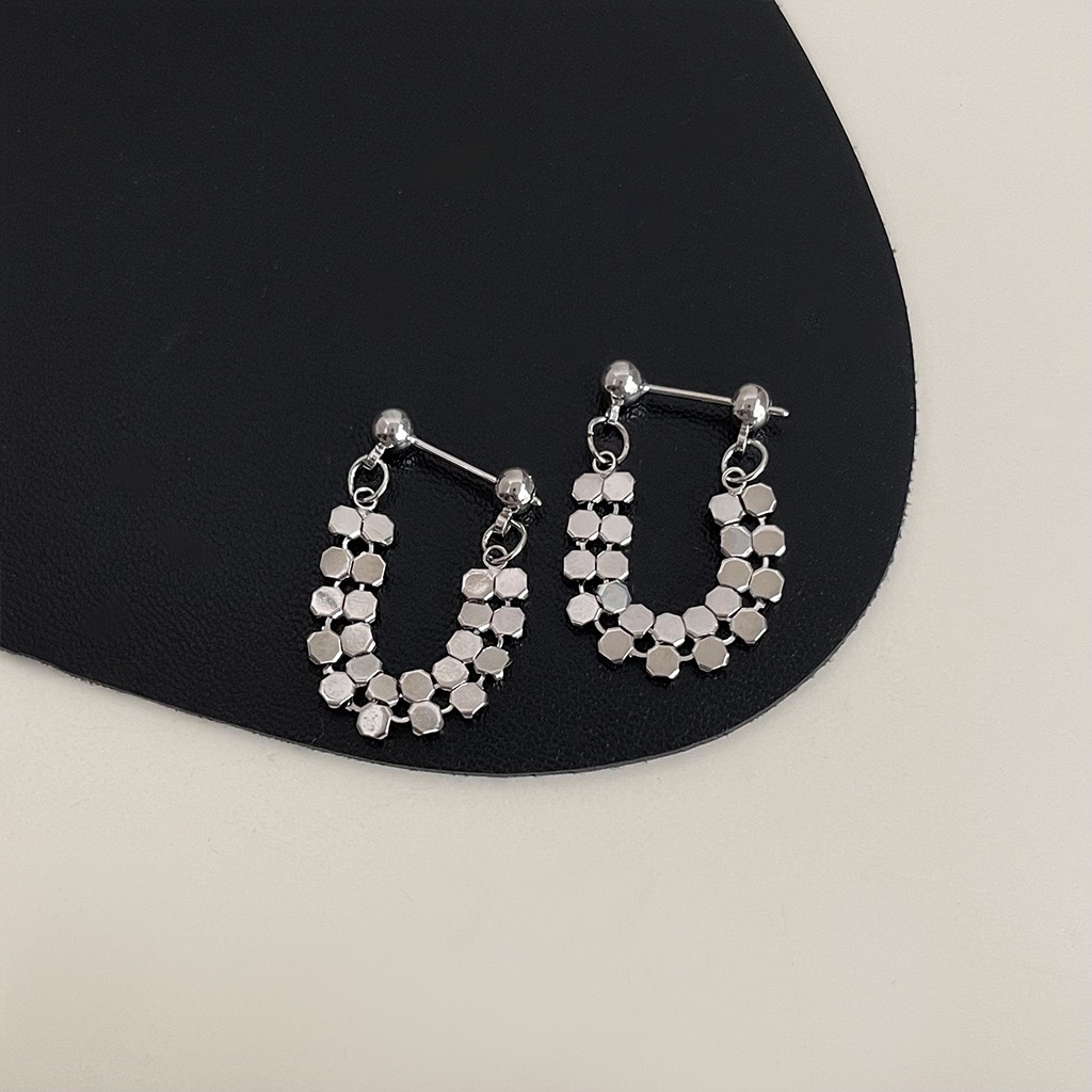 Retro Niche Geometric Earrings Women Metal Hoop Earrings Vintage Statement Elegant Gift