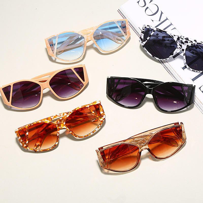 Title 5, Cat eye sunglasses