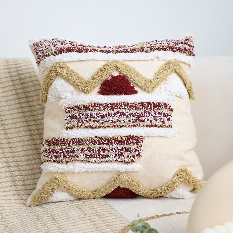 Winding square pillow