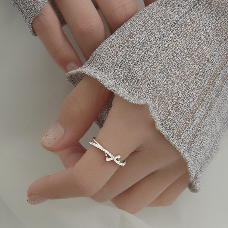 Women's Niche Sterling Silver Intertwined Lightning Ring