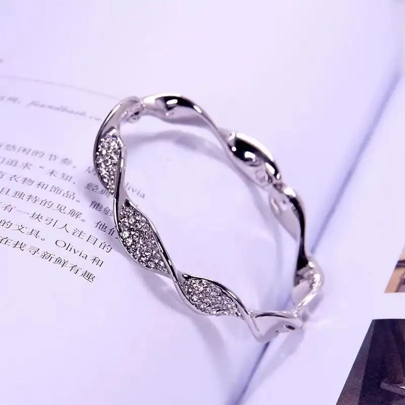 Fashion Ol Rhinestone Alloy Spiral Zircon Bracelet