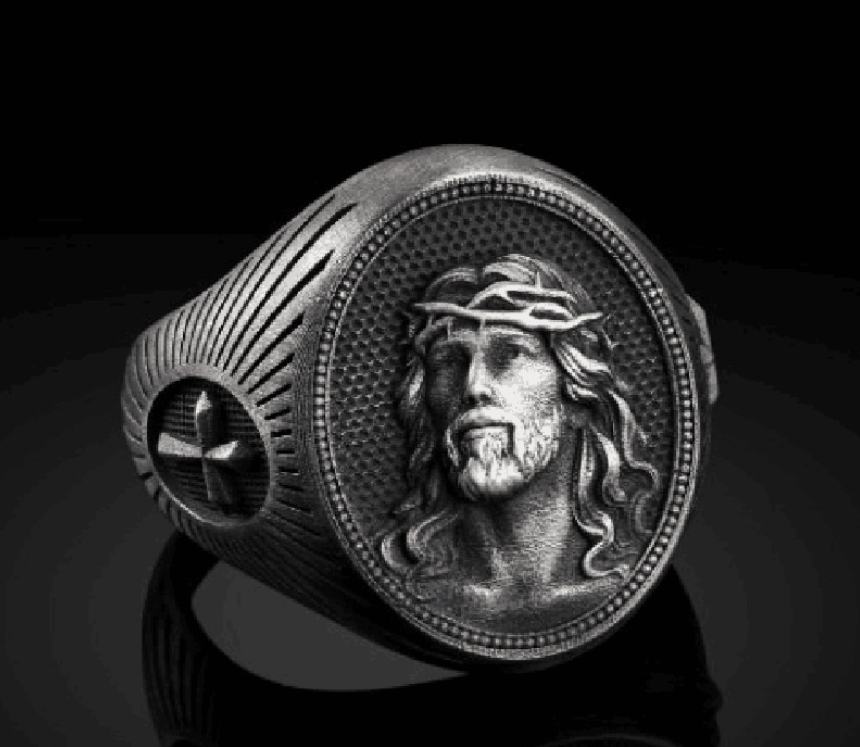 خاتم صليب مسيحي بتصميم بيضاوي