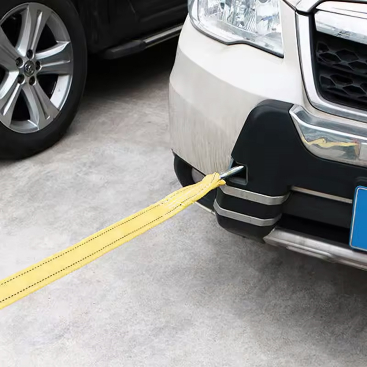 4M Heavy Duty 3 Ton Car Tow Cable Towing Pull-Rope Strap Hooks Van Road Recovery — image 2