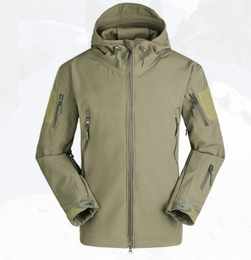 Shark Skin Soft Shell Windproof And Rainproof Jacket Men