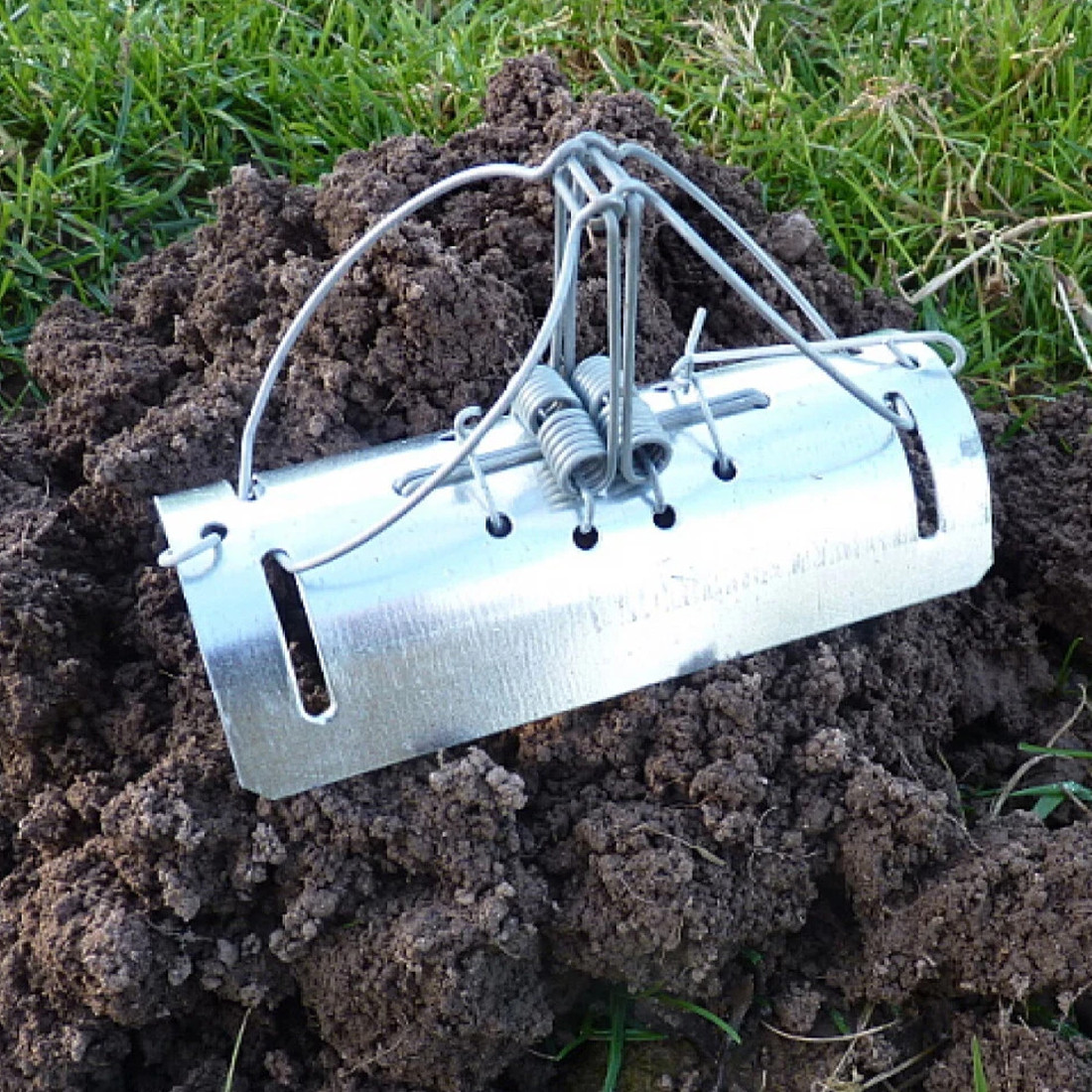 Pack Of 5 Tunnel Mole Trap Quick Kill Control Repellent Traps — image 7