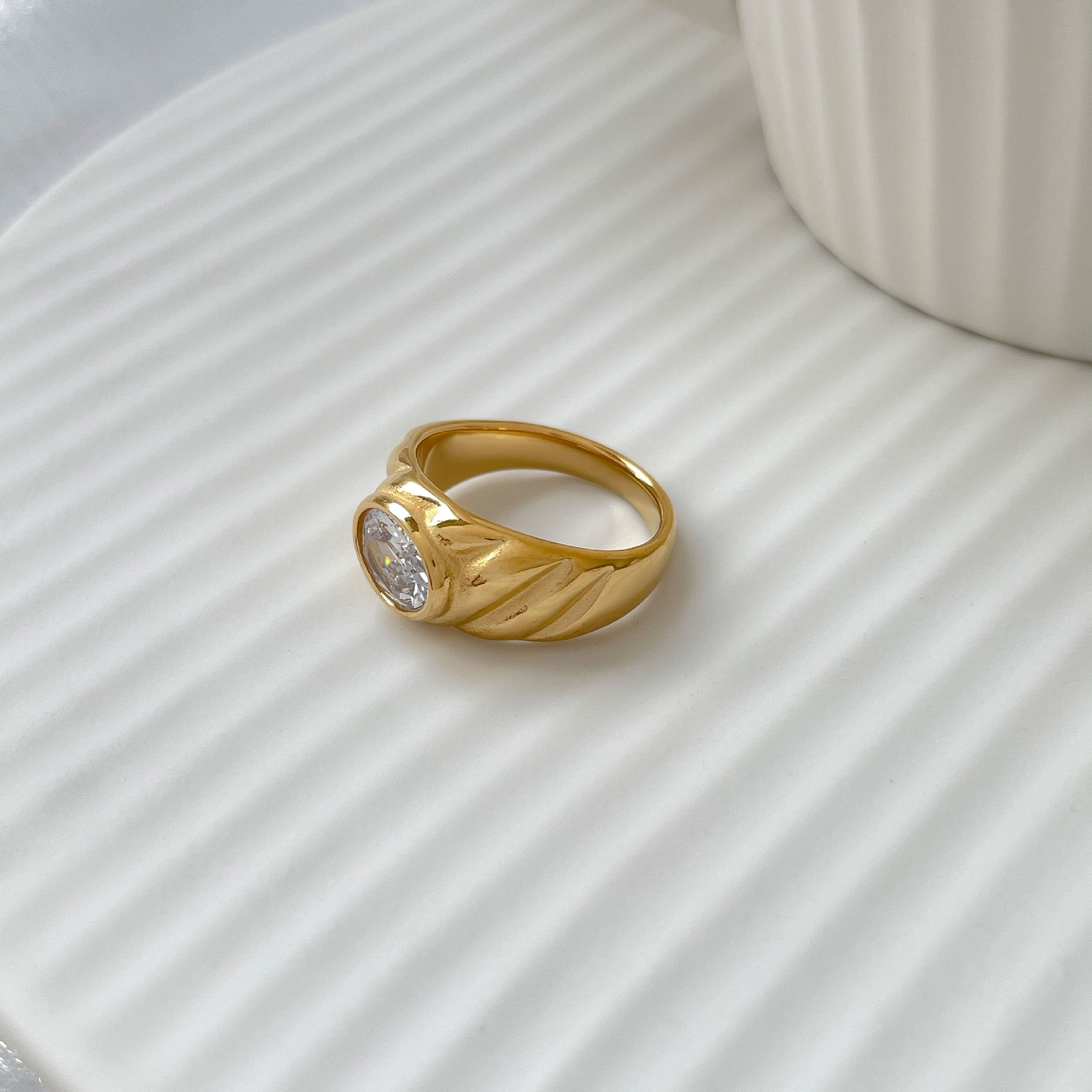 Women's Fashion Color Zircon Ring