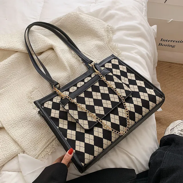 Women's Chain Rhombus School Commuter Shoulder Bag Black - Shop at LoveMi