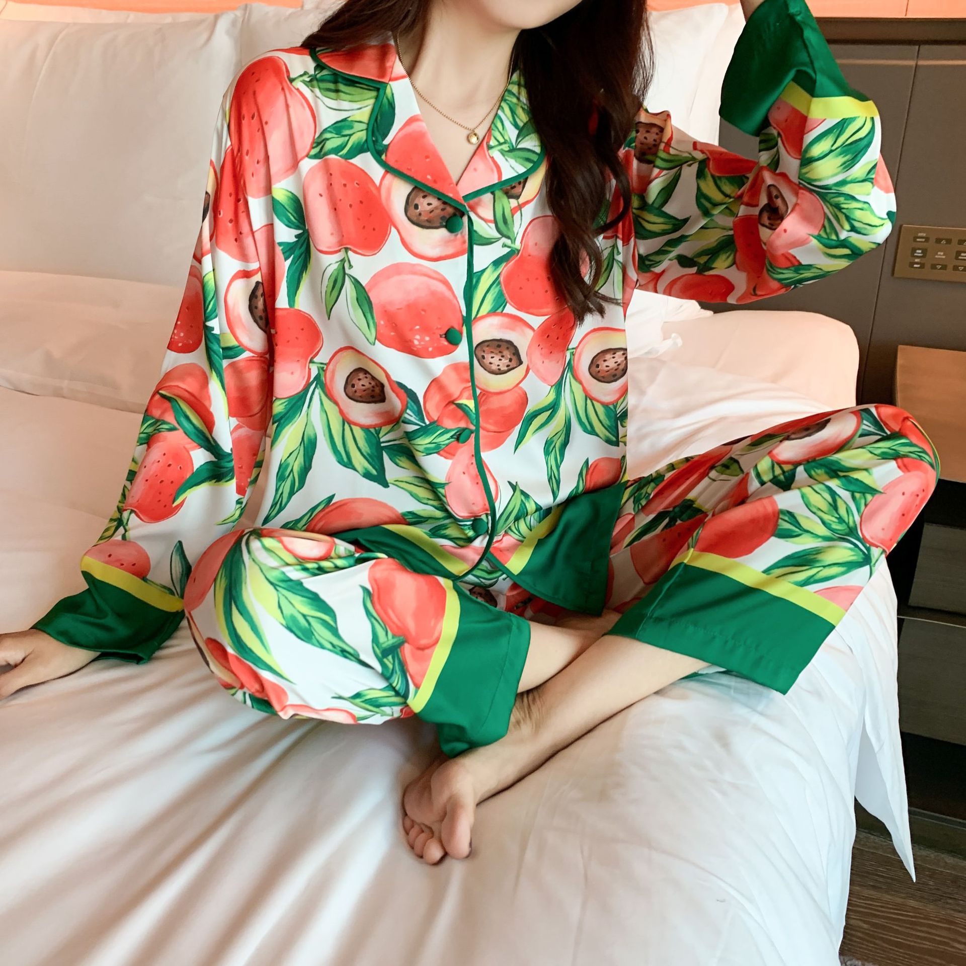 Title 7, Fruitgeprinte huiskleding net rood pyjamas, co...