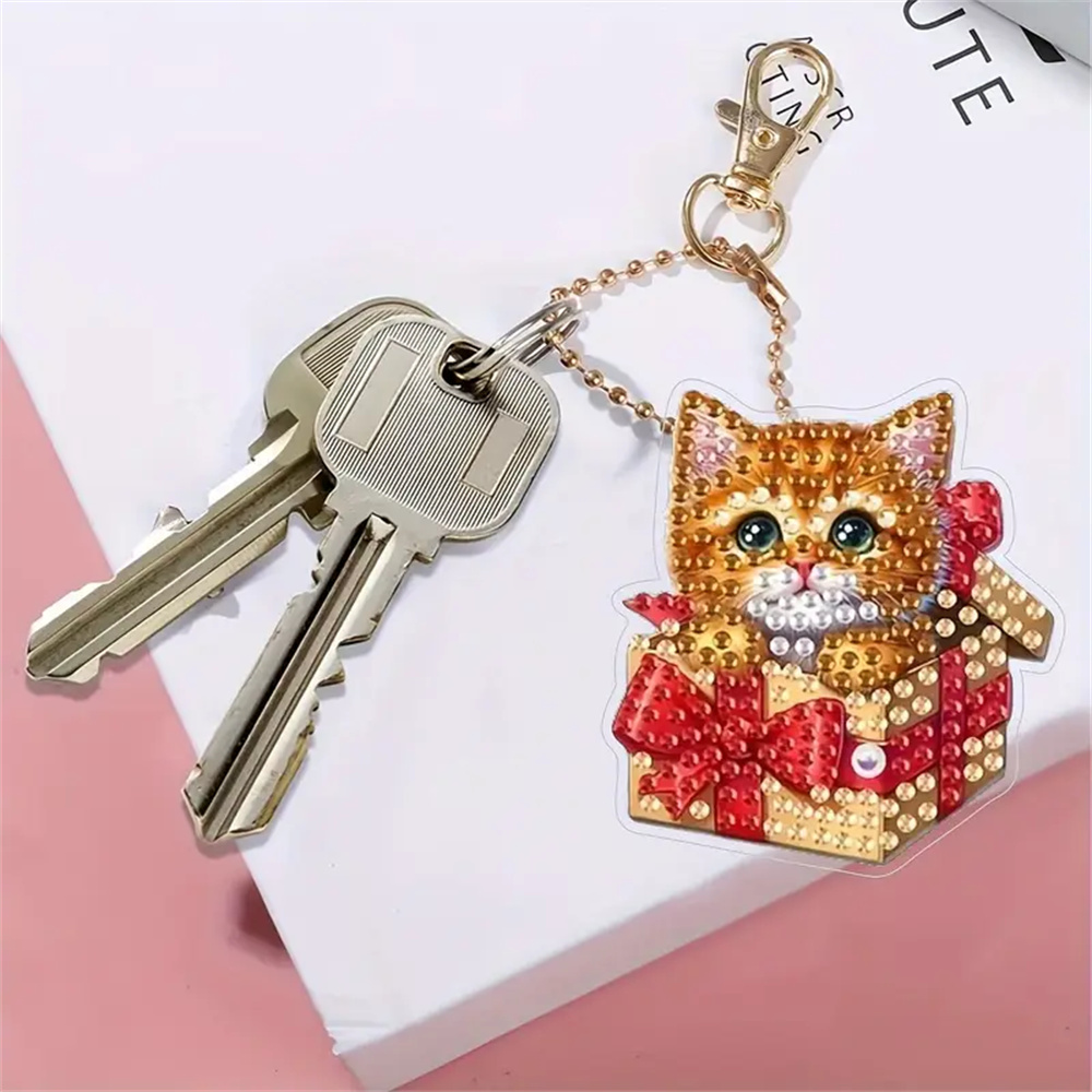 DIY Diamond Painting Keychain - Animal Themed Moon Disk, DIY Decorations, Diamond Kit Craft Supplies, Handmade Mosaic Painting Keychain DIY Set Suitable For Beginners, Creative Handmade Craft