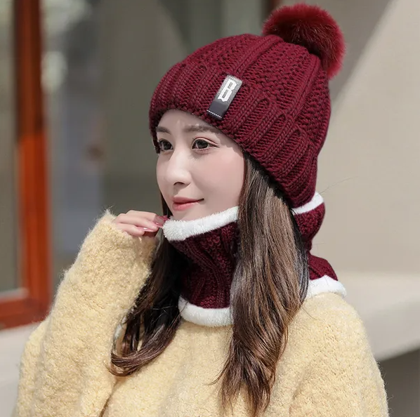 Women’s Winter Beanie Hat & Scarf Set