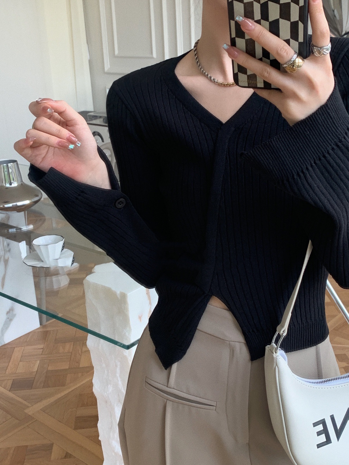 Retro Style Slim Slimming V-neck Irregular Hem Sweater