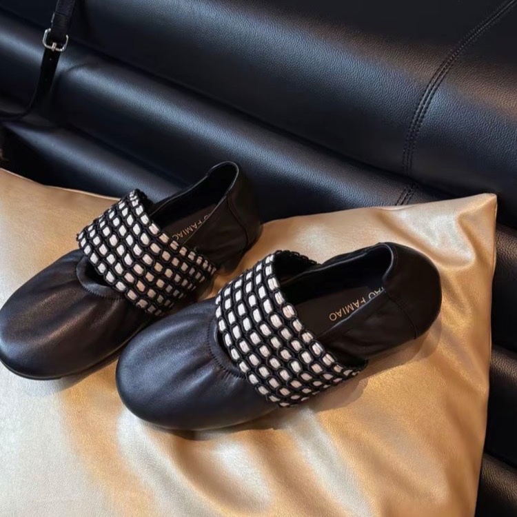 French Retro Hollow-Out Woven Flats Women, 2026 Summer New Arrival Plus Size Round Toe Shallow-Cut Perforated Low Heel Leather Dress Shoes
