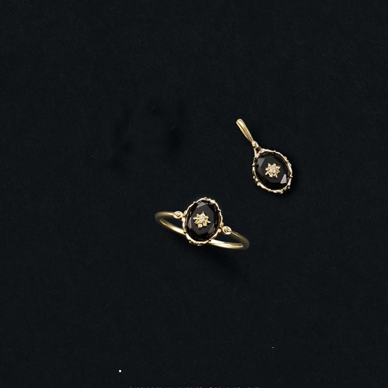 Retro Light And Luxury Dan Shaped Black Agate Ring Pendant Set